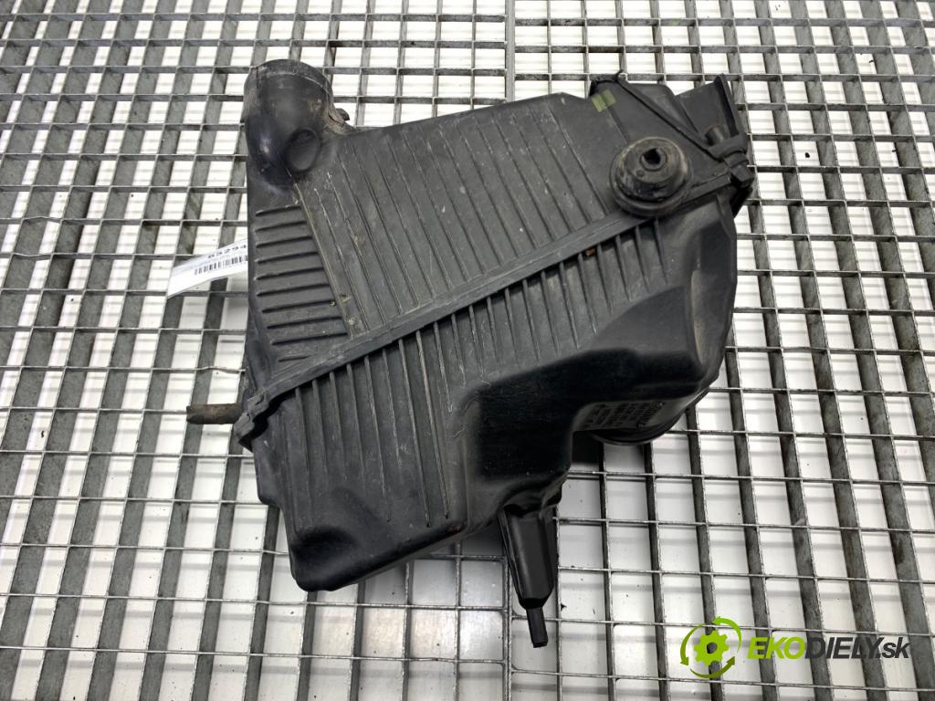 MERCEDES-BENZ CITAN Nadwozie pełne/minivan 2014 81 kW 111 CDI (415.603, 415.605) 1461 obal filtra vzduchu 165003318R (Kryt vzduchového filtru)