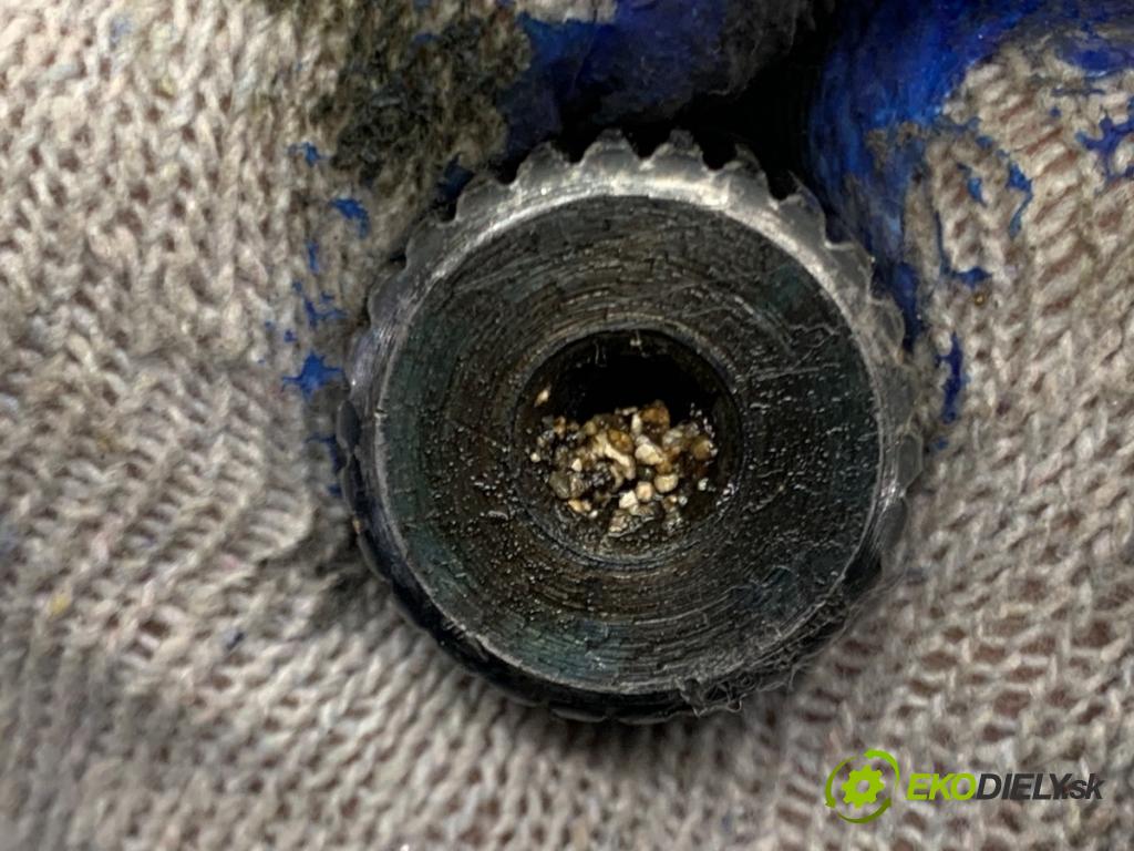 MERCEDES-BENZ CITAN Nadwozie pełne/minivan 2014 81 kW 111 CDI (415.603, 415.605) 1461 poloos pravý přední část