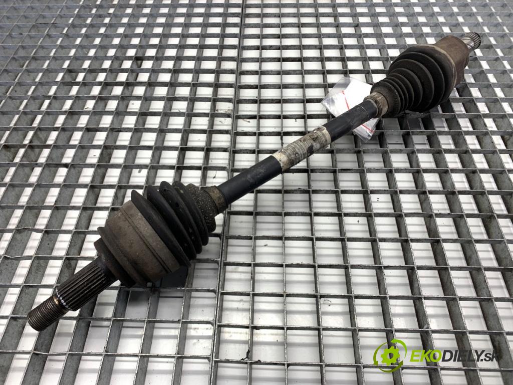 MERCEDES-BENZ CITAN Nadwozie pełne/minivan 2014 81 kW 111 CDI (415.603, 415.605) 1461 poloos levý přední část