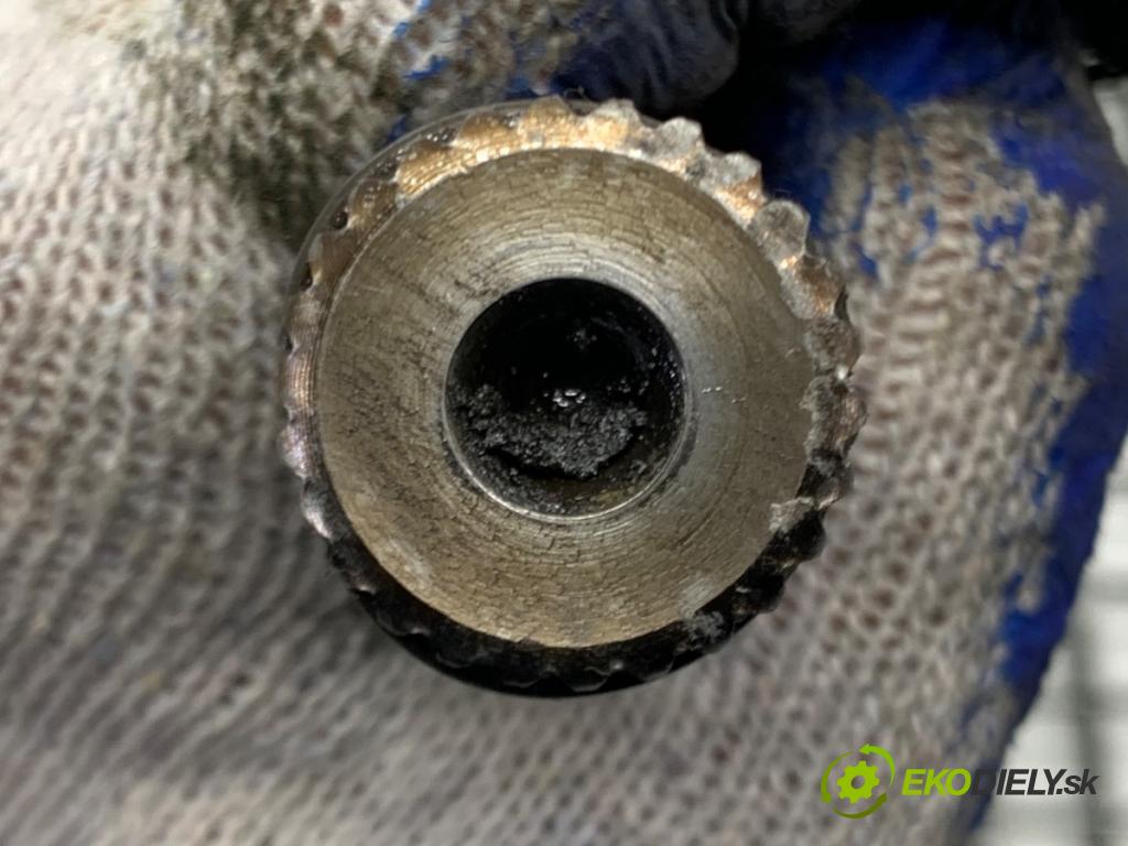 MERCEDES-BENZ CITAN Nadwozie pełne/minivan 2014 81 kW 111 CDI (415.603, 415.605) 1461 poloos levý přední část