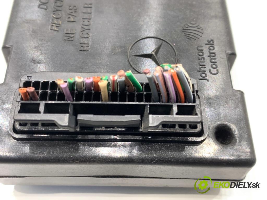 MERCEDES-BENZ CITAN Nadwozie pełne/minivan 2014 81 kW 111 CDI (415.603, 415.605) 1461 Modul Riadiaca jednotka 284298233R (Riadiaca jednotka ostatné)