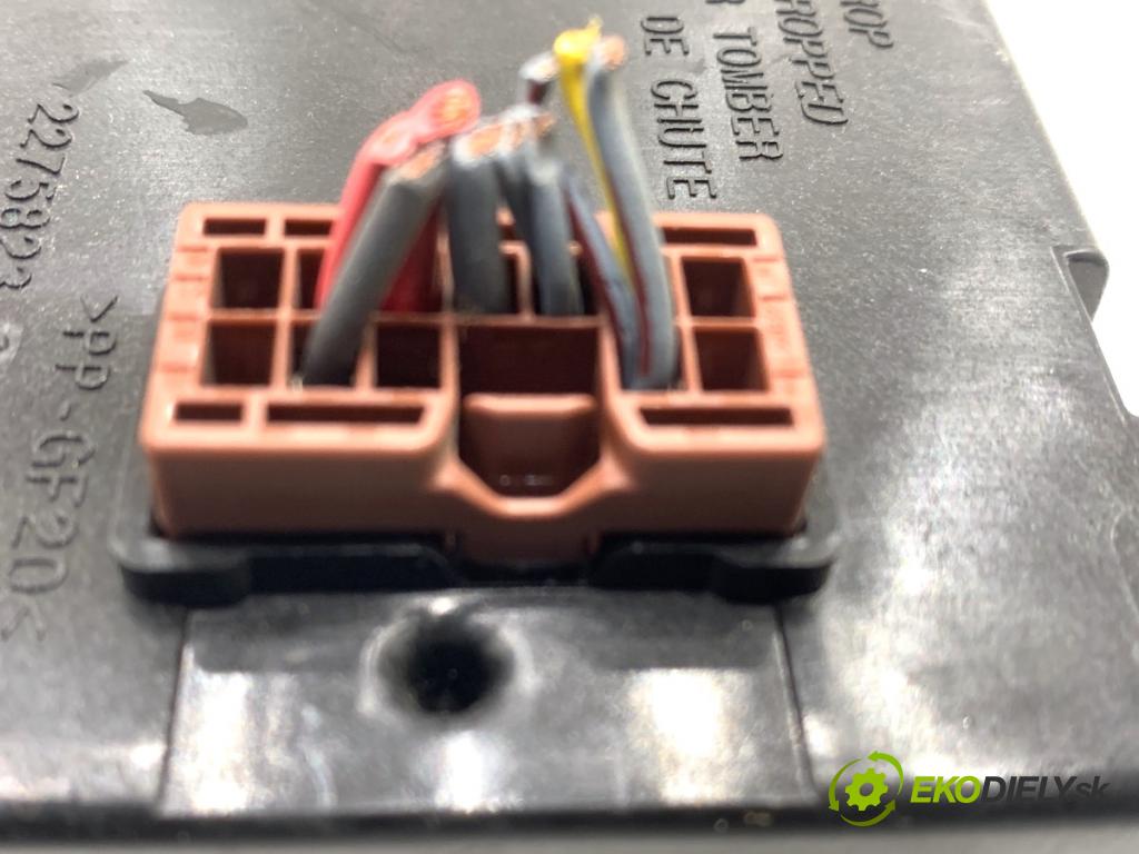 MERCEDES-BENZ CITAN Nadwozie pełne/minivan 2014 81 kW 111 CDI (415.603, 415.605) 1461 Modul Riadiaca jednotka 284298233R (Riadiaca jednotka ostatné)