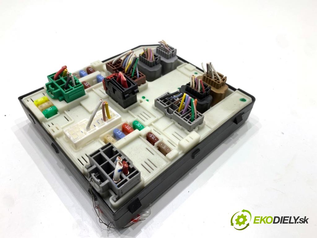 MERCEDES-BENZ CITAN Nadwozie pełne/minivan 2014 81 kW 111 CDI (415.603, 415.605) 1461 Modul BSI 284B68764R (Poistková skrinka)