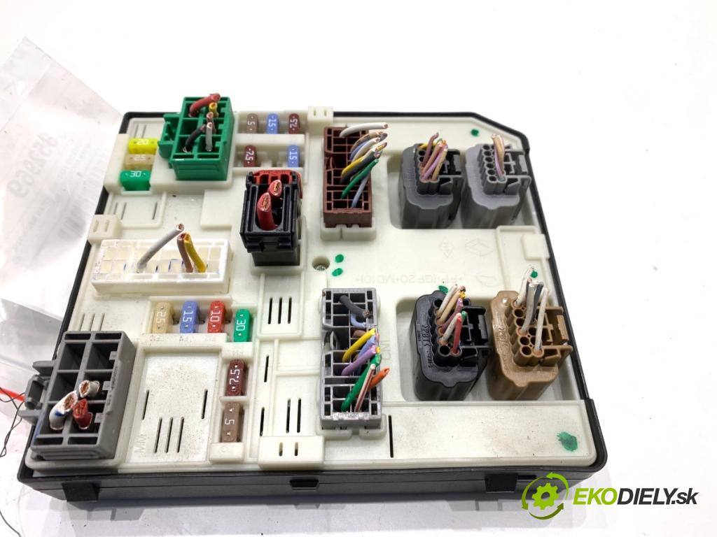 MERCEDES-BENZ CITAN Nadwozie pełne/minivan 2014 81 kW 111 CDI (415.603, 415.605) 1461 modul BSI 284B68764R (Pojistková skříňka)