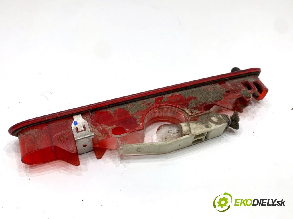 MERCEDES-BENZ CITAN Nadwozie pełne/minivan 2014 81 kW 111 CDI (415.603, 415.605) 1461 Svetlo brzdových svetiel 89071182