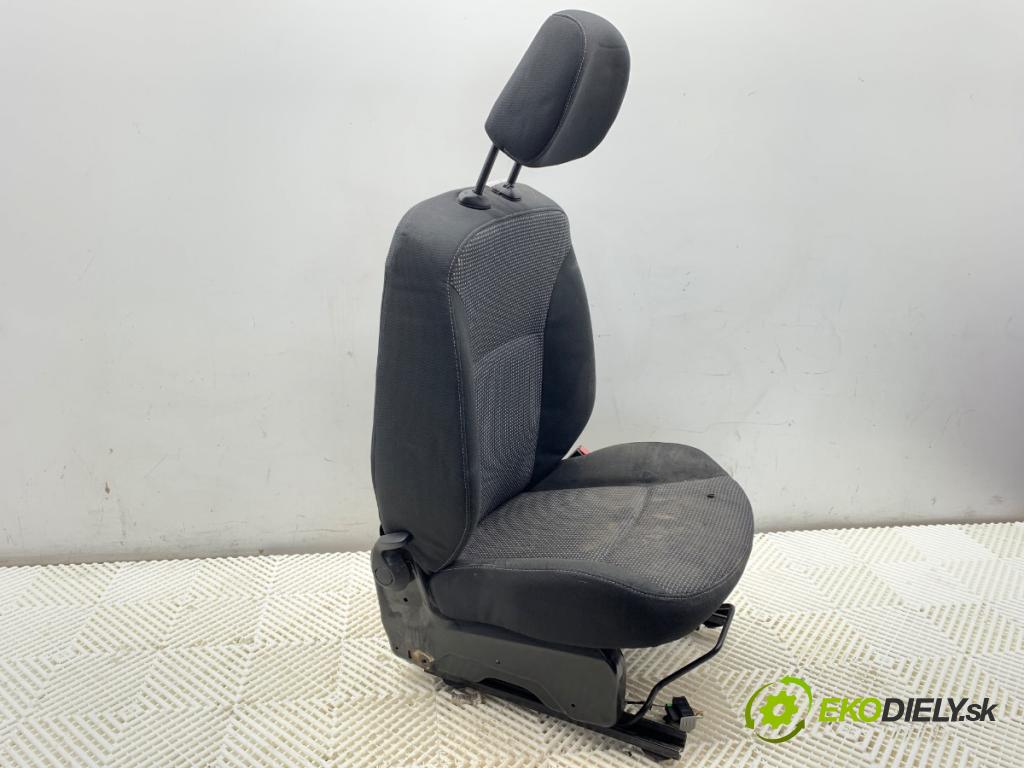 MERCEDES-BENZ CITAN Nadwozie pełne/minivan 2014 81 kW 111 CDI (415.603, 415.605) 1461 Sedadlo pravy predný