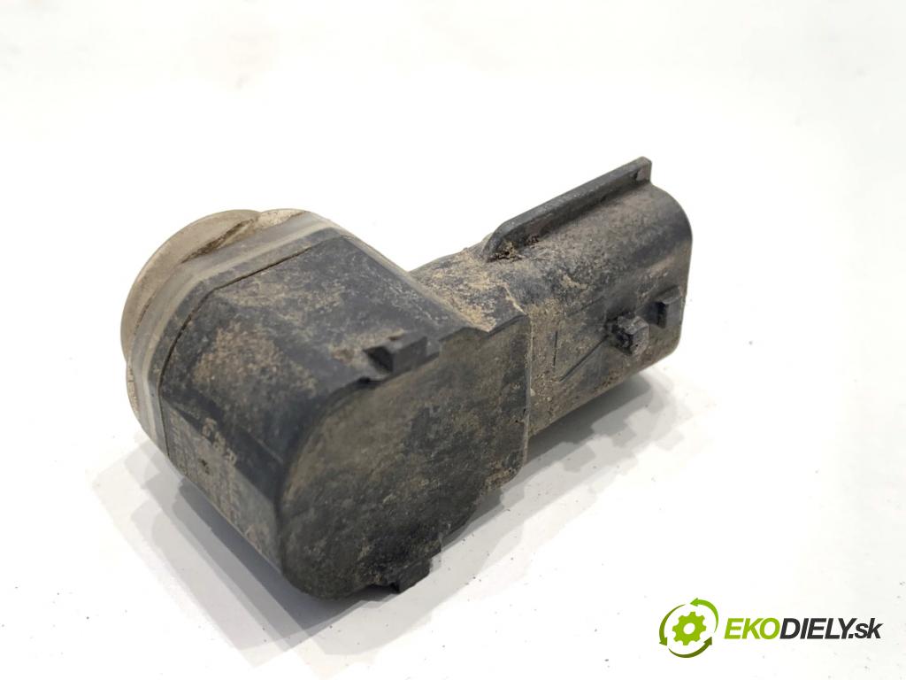 MERCEDES-BENZ CITAN Nadwozie pełne/minivan 2014 81 kW 111 CDI (415.603, 415.605) 1461 Snímač PDC 284429097R