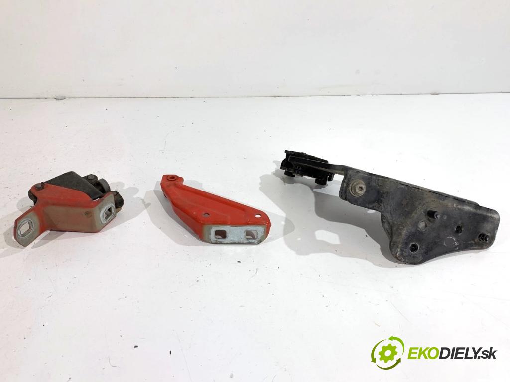 MERCEDES-BENZ CITAN Nadwozie pełne/minivan 2014 81 kW 111 CDI (415.603, 415.605) 1461 kládky Dvere posúvne pravé 497645F 497626E