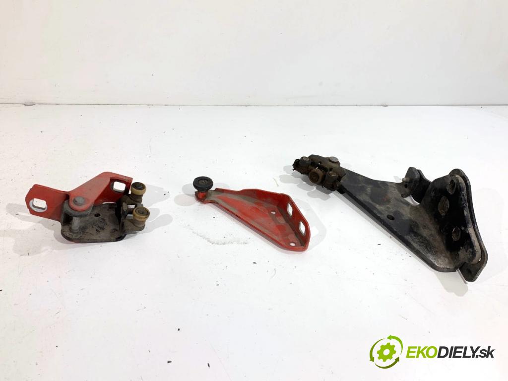 MERCEDES-BENZ CITAN Nadwozie pełne/minivan 2014 81 kW 111 CDI (415.603, 415.605) 1461 kládky Dvere posúvne pravé 497645F 497626E