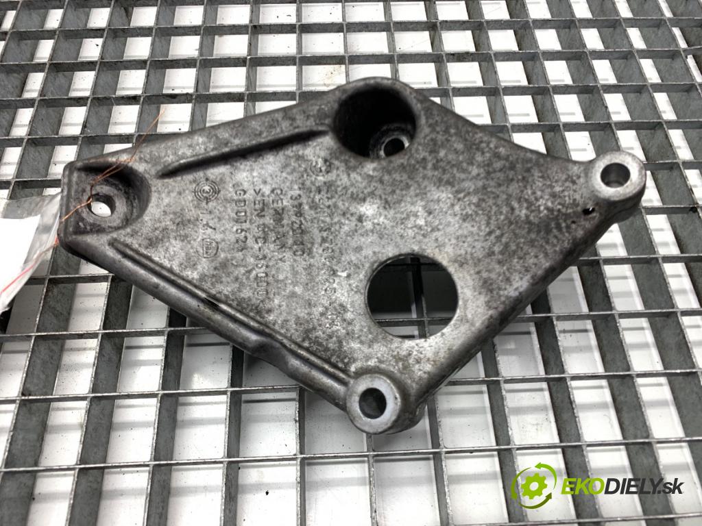 BMW F31 Kombi 2014 135 kW 320 d xDrive 1995 Držiak Motor 6784825