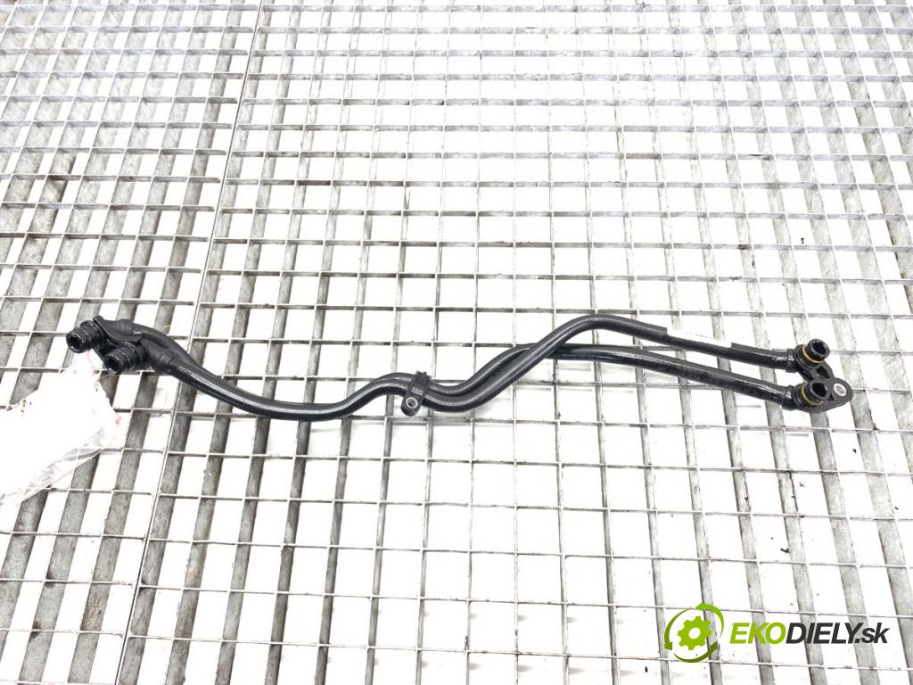 BMW F31 Kombi 2014 135 kW 320 d xDrive 1995 trubka převodovky 8511456