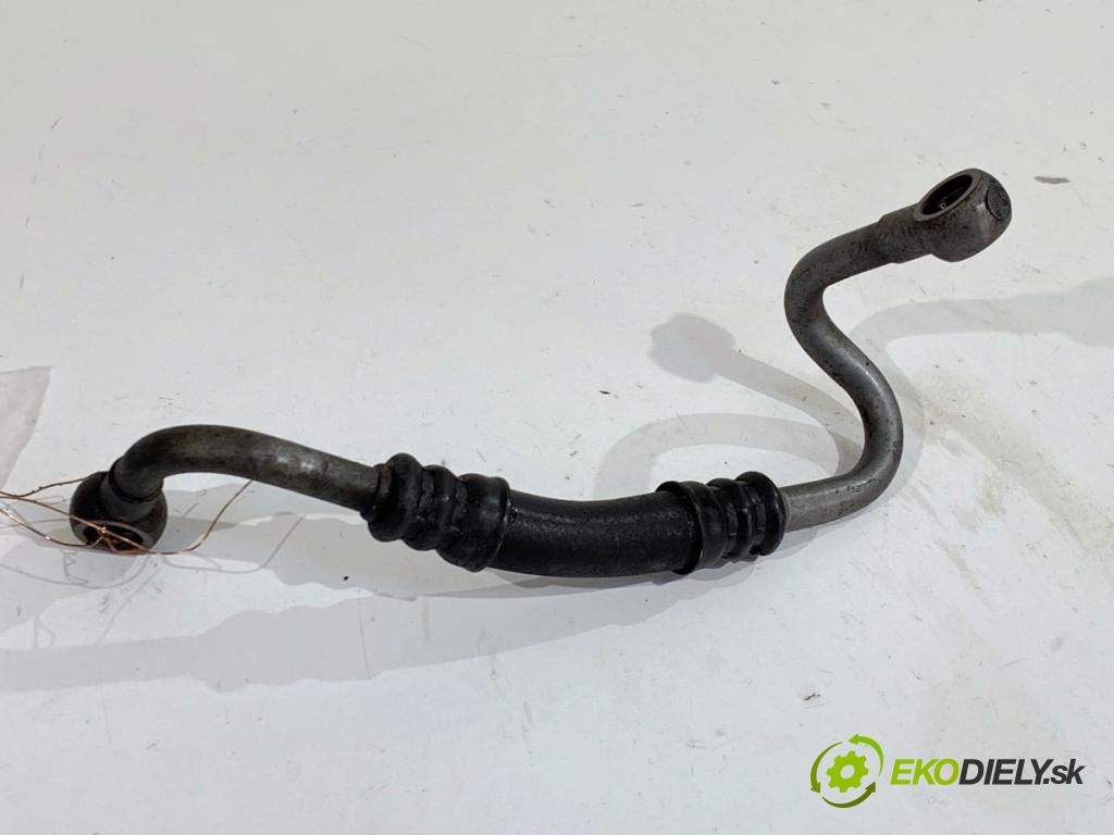 BMW F31 Kombi 2014 135 kW 320 d xDrive 1995 rúrka turba  (Hadice turbodmychadla)