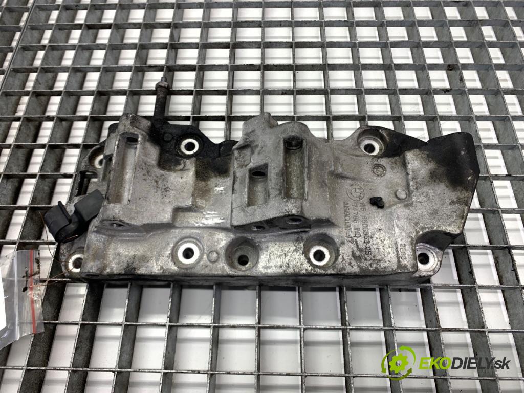 BMW F31 Kombi 2014 135 kW 320 d xDrive 1995 Držiak uchytenia alternátora 8506863