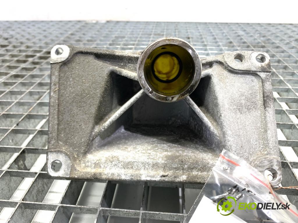 BMW F31 Kombi 2014 135 kW 320 d xDrive 1995 Držiak Uchytenie poolos pravej 7587862