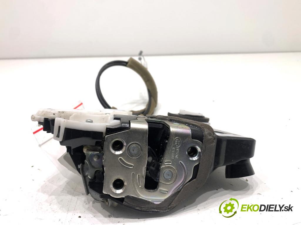 HONDA CR-V IV SUV 2016 118 kW 1.6 i-DTEC 4WD (RE6) 1597 zámok Dvere pravy predný 