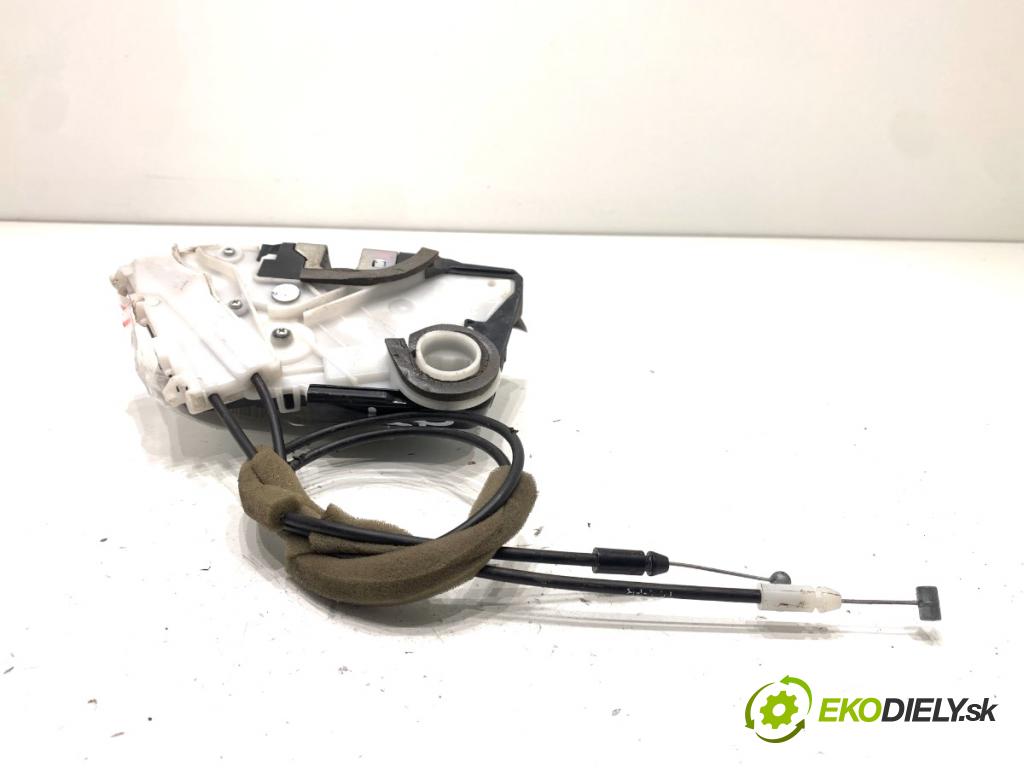 HONDA CR-V IV SUV 2016 118 kW 1.6 i-DTEC 4WD (RE6) 1597 zámok dveře levý přední část