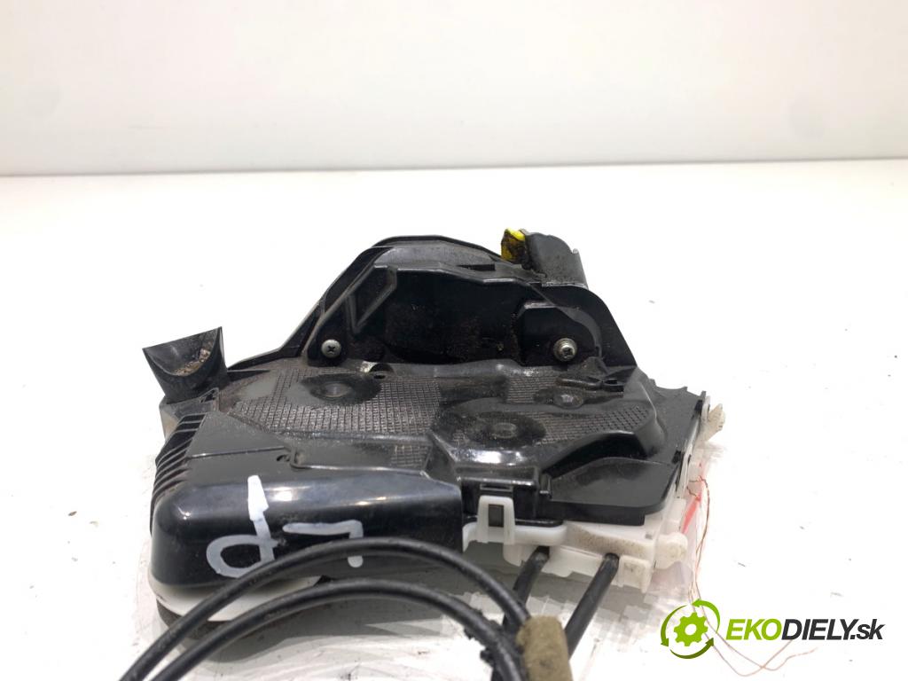 HONDA CR-V IV SUV 2016 118 kW 1.6 i-DTEC 4WD (RE6) 1597 zámok dveře levý přední část