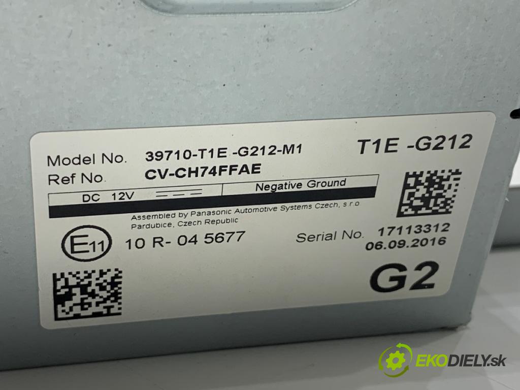 HONDA CR-V IV SUV 2016 118 kW 1.6 i-DTEC 4WD (RE6) 1597 Dislpej  (Prístrojová doska)