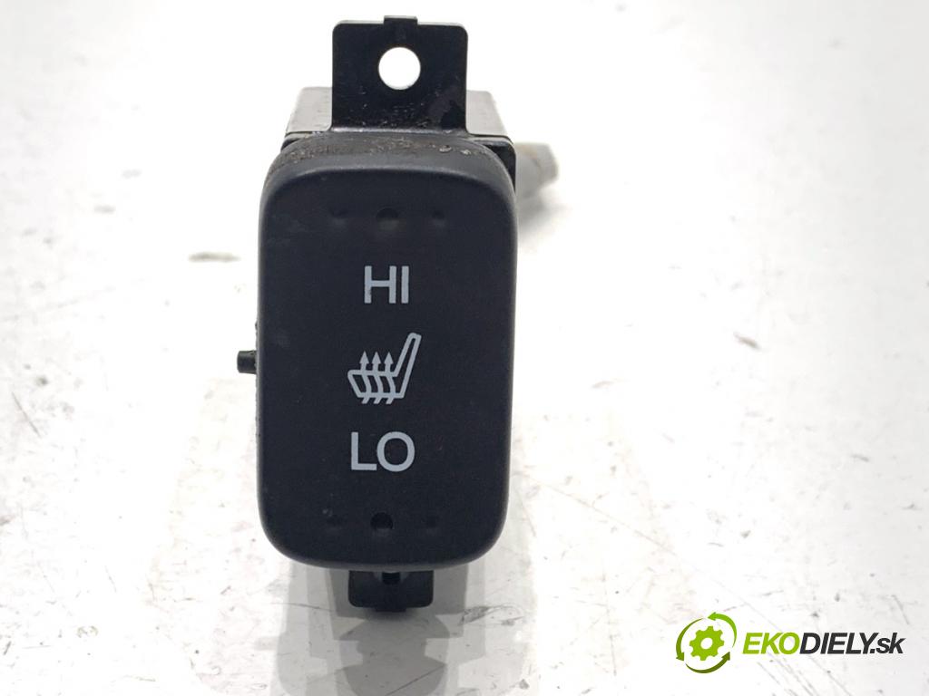 HONDA CR-V IV SUV 2016 118 kW 1.6 i-DTEC 4WD (RE6) 1597 přepínač ohřívání sedačky M36580 (Páčky pod volantem)