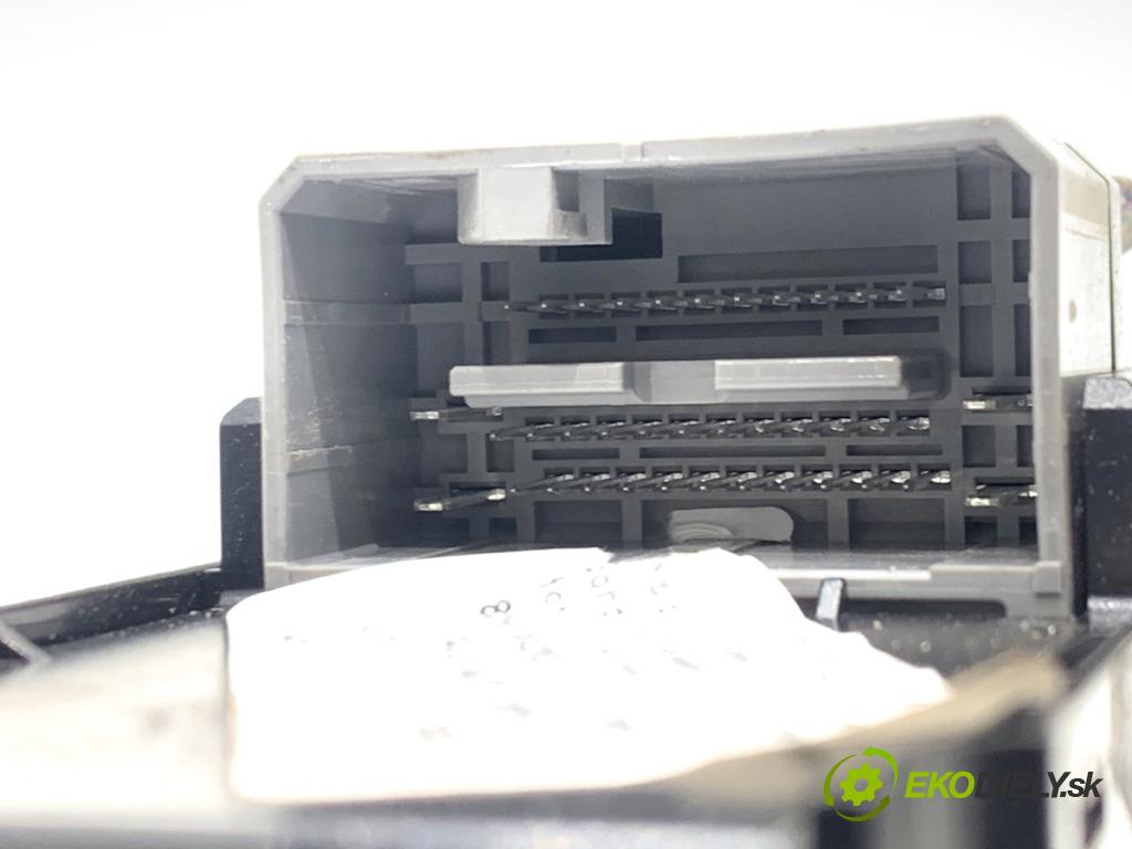 HONDA CR-V IV SUV 2016 118 kW 1.6 i-DTEC 4WD (RE6) 1597 přepínač oken 35750-T1G-G42 (Páčky pod volantem)