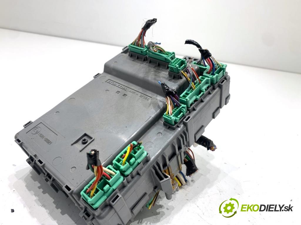 HONDA CR-V IV SUV 2016 118 kW 1.6 i-DTEC 4WD (RE6) 1597 Modul BSI T1G-G811 (Poistková skrinka)