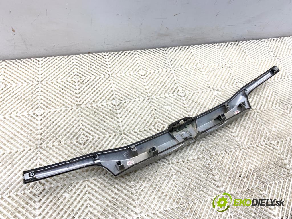 HONDA CR-V IV SUV 2016 118 kW 1.6 i-DTEC 4WD (RE6) 1597 zadní část - čelo dveří zadní část 74890-T1V-R000