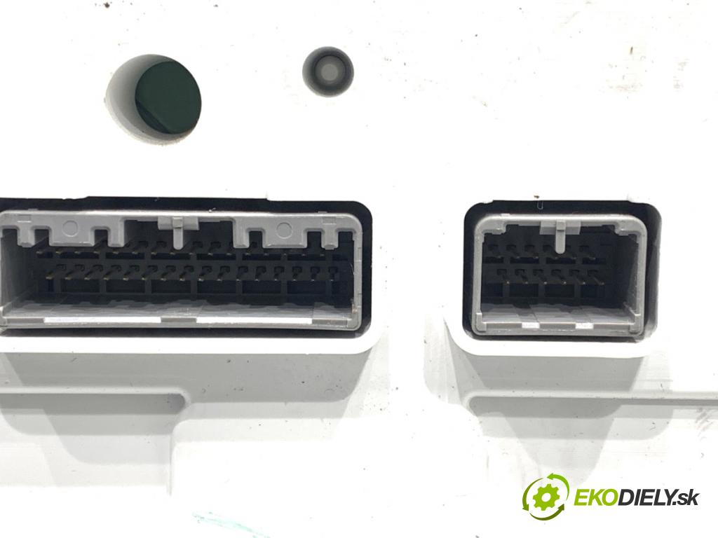 HONDA CR-V IV SUV 2016 118 kW 1.6 i-DTEC 4WD (RE6) 1597 prístrojovka HR0408773 (Přístrojová deska)