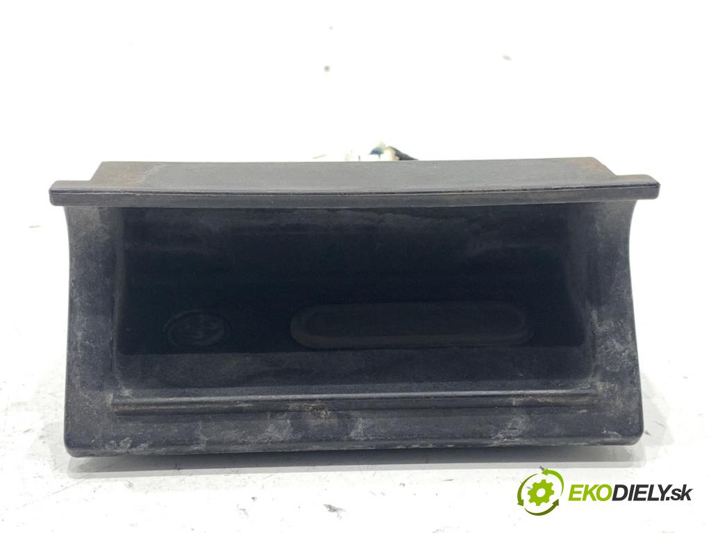 HONDA CR-V IV SUV 2016 118 kW 1.6 i-DTEC 4WD (RE6) 1597 klika dveří zadní část 