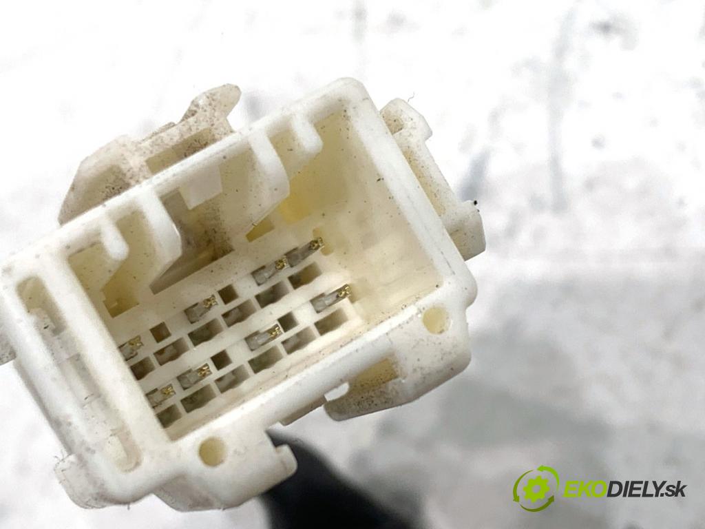 HONDA CR-V IV SUV 2016 118 kW 1.6 i-DTEC 4WD (RE6) 1597 KAMERA ZPĚT: 39530-T0A-A212-M1