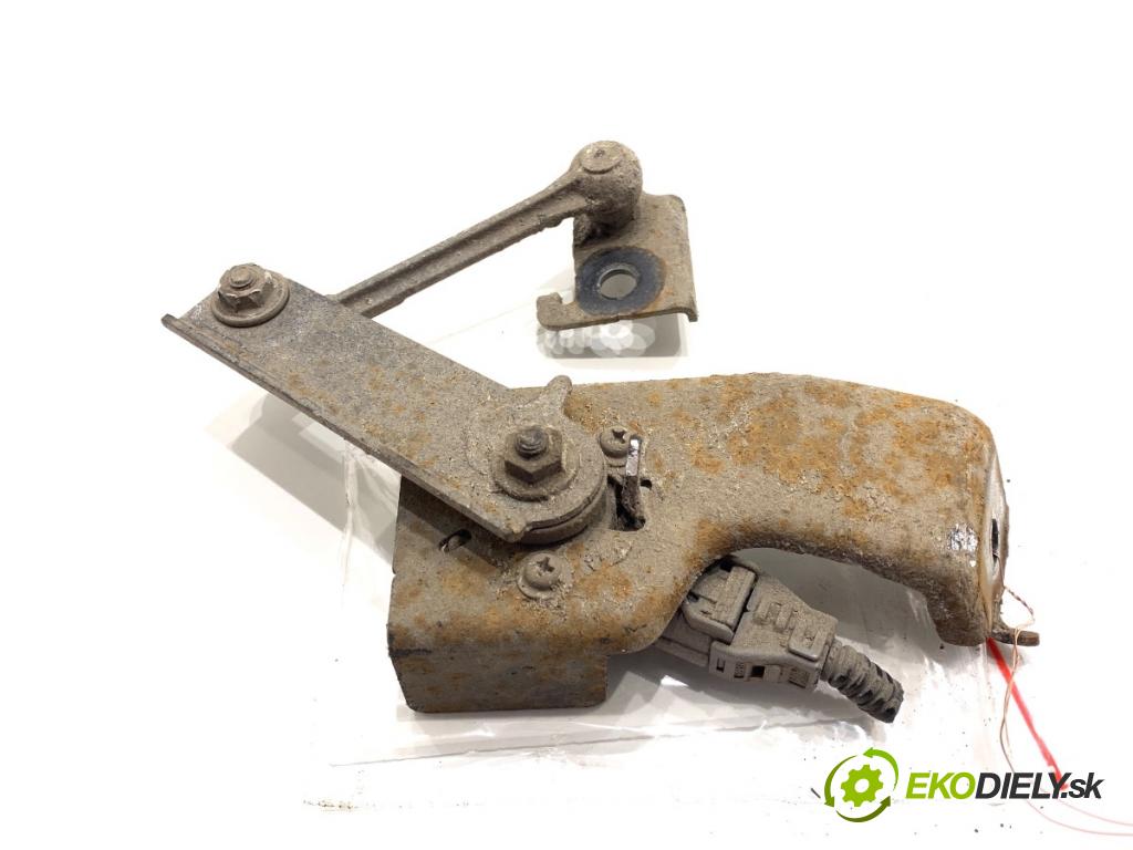 HONDA CR-V IV SUV 2016 118 kW 1.6 i-DTEC 4WD (RE6) 1597 snímač ÚROVEŇ: XENON  (Snímač)