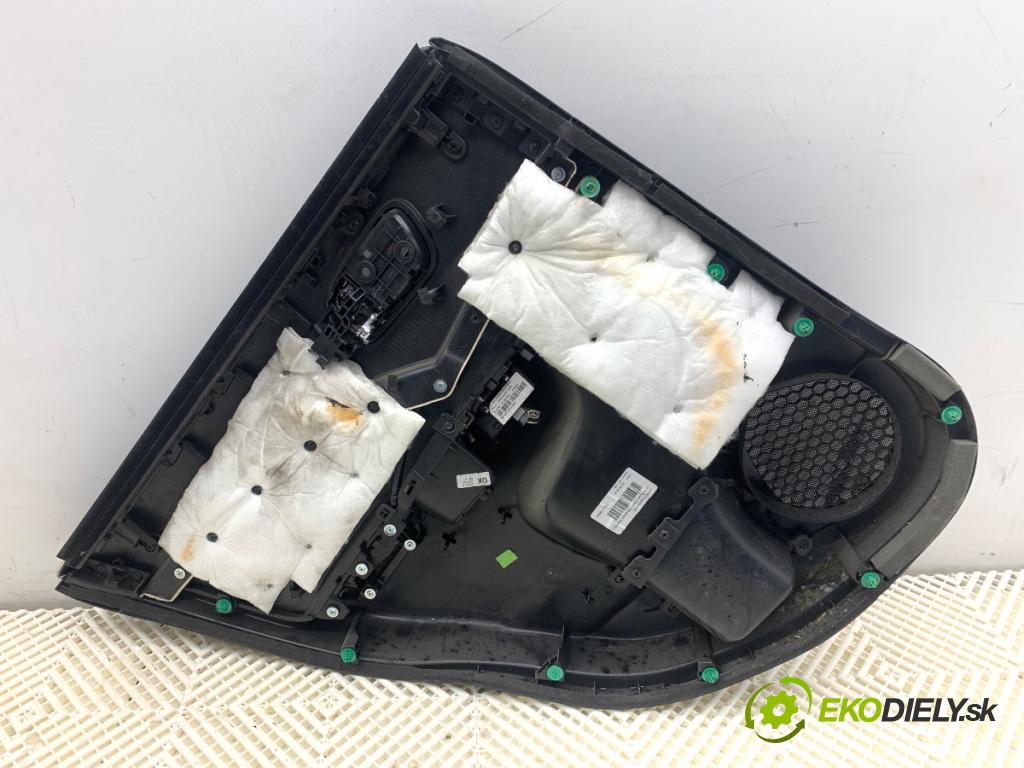 HONDA CR-V IV SUV 2016 118 kW 1.6 i-DTEC 4WD (RE6) 1597 čalúnenie Dvere pravy zad