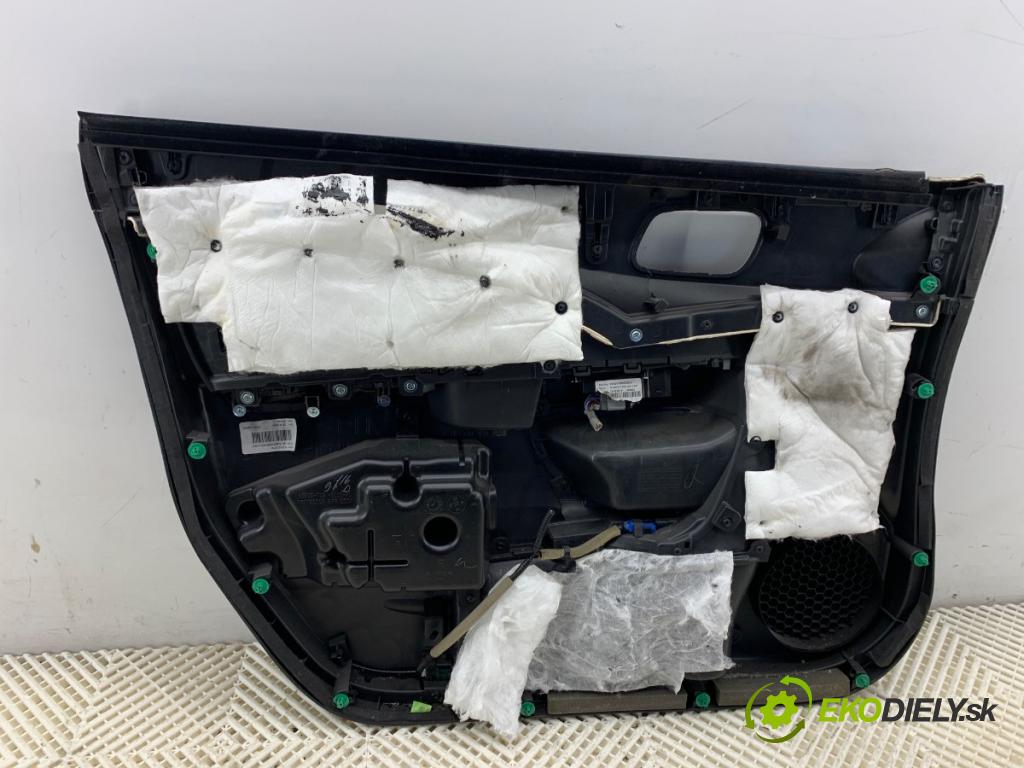 HONDA CR-V IV SUV 2016 118 kW 1.6 i-DTEC 4WD (RE6) 1597 čalúnenie Dvere pravy predný