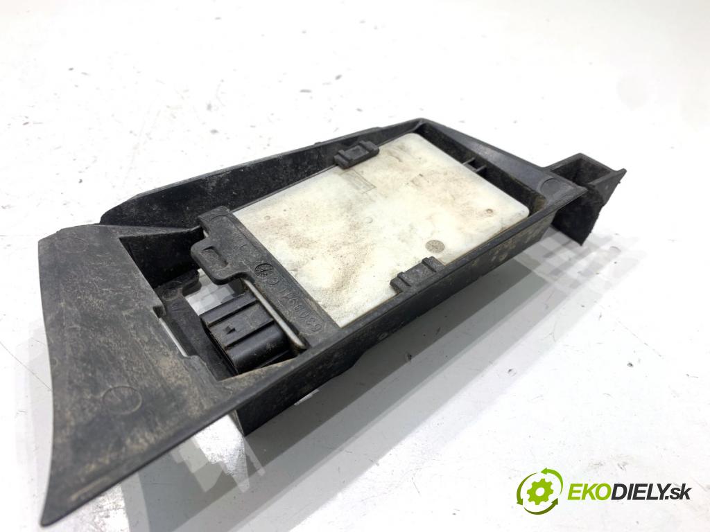 HONDA CR-V IV SUV 2016 118 kW 1.6 i-DTEC 4WD (RE6) 1597 RADAR: DISTRONIC pravy 36930-T1E-E11