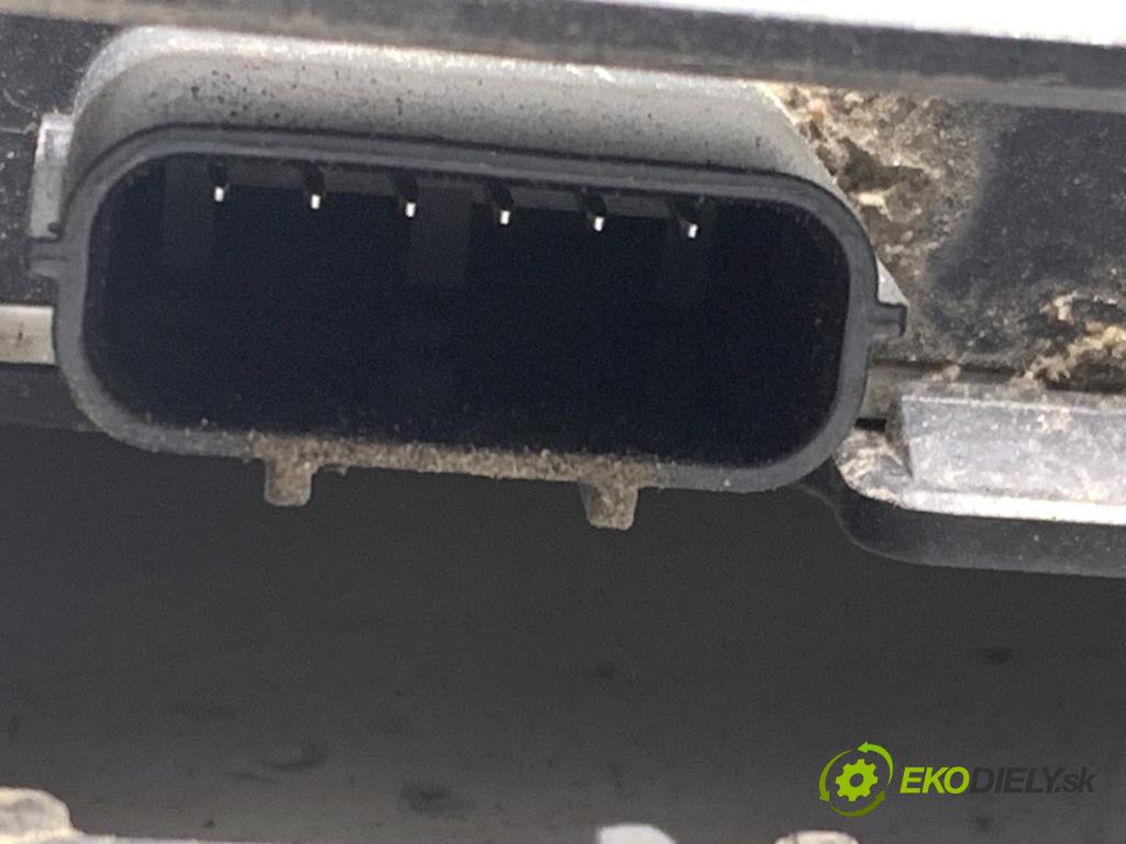 HONDA CR-V IV SUV 2016 118 kW 1.6 i-DTEC 4WD (RE6) 1597 RADAR: DISTRONIC pravy 36930-T1E-E11