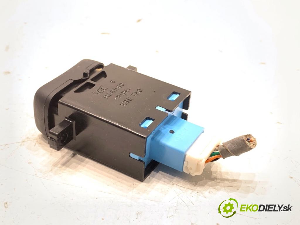 HONDA CR-V IV SUV 2016 118 kW 1.6 i-DTEC 4WD (RE6) 1597 přepínač ohřívání sedačky M36580 (Páčky pod volantem)