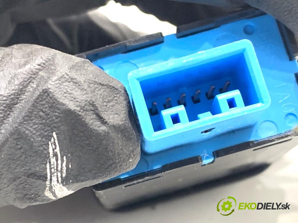 HONDA CR-V IV SUV 2016 118 kW 1.6 i-DTEC 4WD (RE6) 1597 přepínač ohřívání sedačky M36580 (Páčky pod volantem)