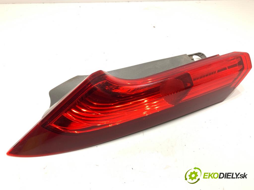 HONDA CR-V IV SUV 2016 118 kW 1.6 i-DTEC 4WD (RE6) 1597 světlo zadní část levá strana vnitřní  (Klika dveří ostatní)