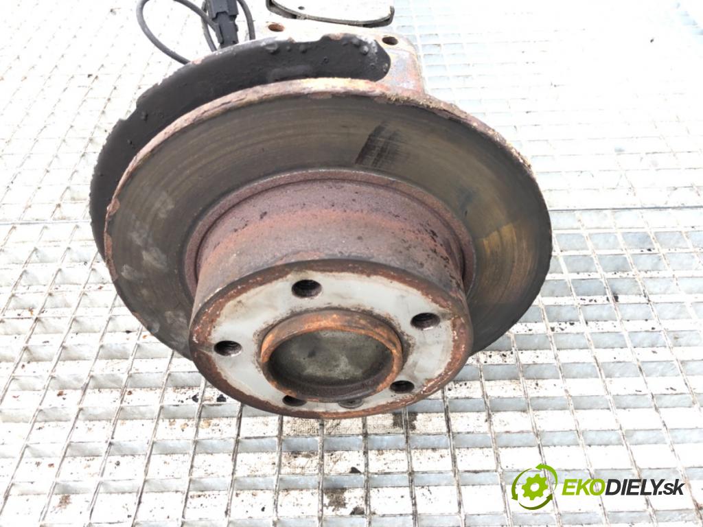 RENAULT MASTER III Platforma / podwozie 2018 125 kW 2.3 dCi 170 FWD (EV0L, HV0L, UV0L) 2298 Výstuha zad 555115839R