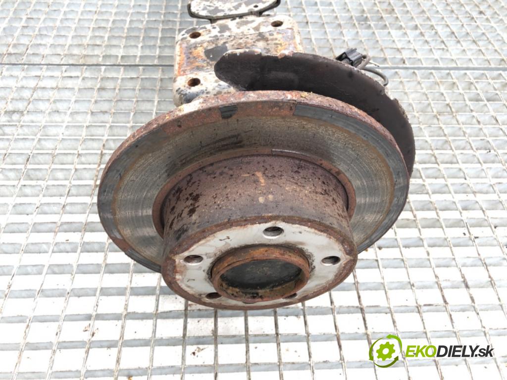 RENAULT MASTER III Platforma / podwozie 2018 125 kW 2.3 dCi 170 FWD (EV0L, HV0L, UV0L) 2298 Výstuha zad 555115839R