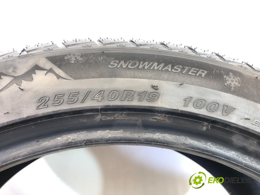--- ---      PNEUMATIKY: zima 4X 255/40 19" GOODRIDE