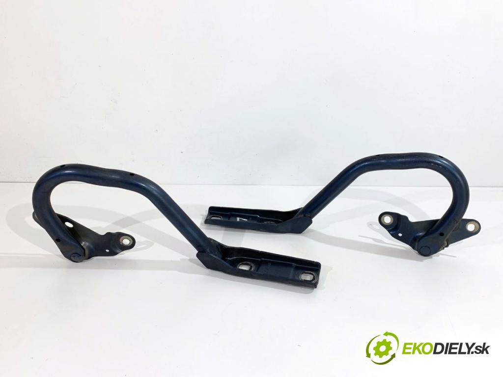 OPEL ZAFIRA C nadwozie wielkoprzestrzenne (MPV) 2014 100 kW 1.6 CDTI (75) 1598 závesky kapoty 13283108 13283109