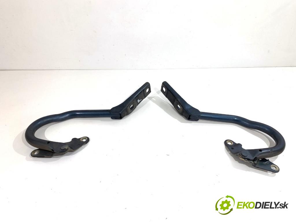 OPEL ZAFIRA C nadwozie wielkoprzestrzenne (MPV) 2014 100 kW 1.6 CDTI (75) 1598 závěsky kapoty 13283108 13283109