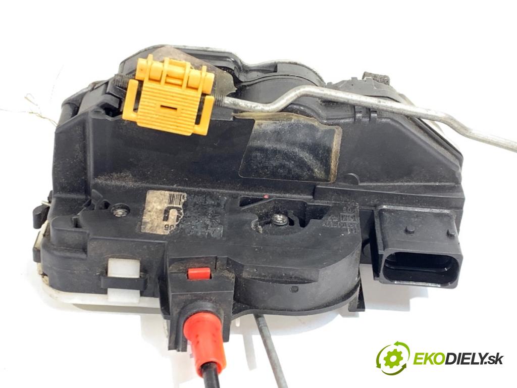 OPEL ZAFIRA C nadwozie wielkoprzestrzenne (MPV) 2014 100 kW 1.6 CDTI (75) 1598 zámok Dvere pravy zad 3023880