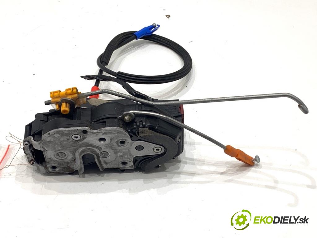 OPEL ZAFIRA C nadwozie wielkoprzestrzenne (MPV) 2014 100 kW 1.6 CDTI (75) 1598 zámok Dvere ľavy predný 13579522