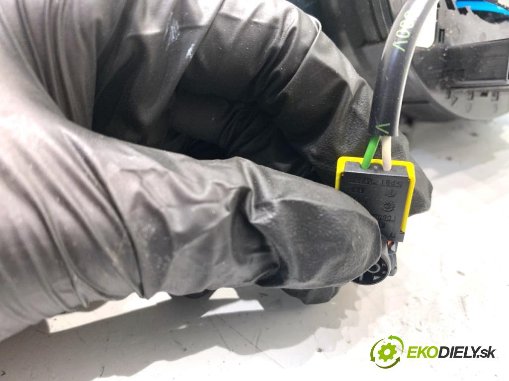 OPEL ZAFIRA C nadwozie wielkoprzestrzenne (MPV) 2014 100 kW 1.6 CDTI (75) 1598 Krúžok, slimák airbag 13589398 (Airbag)