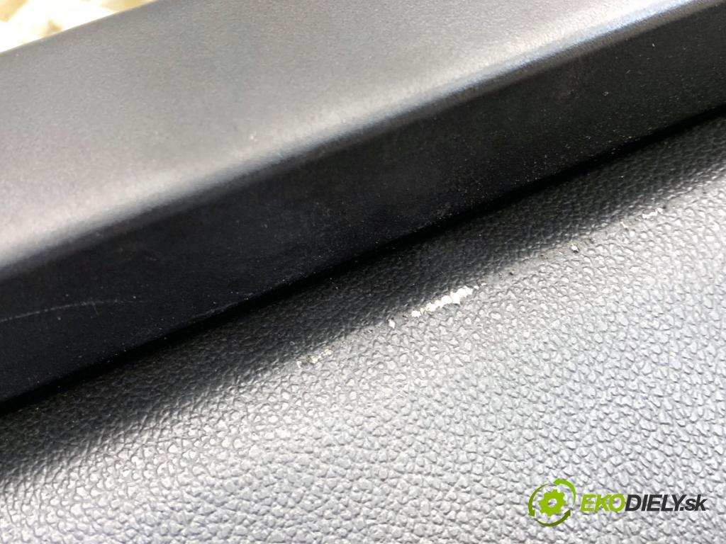 OPEL ZAFIRA C nadwozie wielkoprzestrzenne (MPV) 2014 100 kW 1.6 CDTI (75) 1598 Roleta kufra