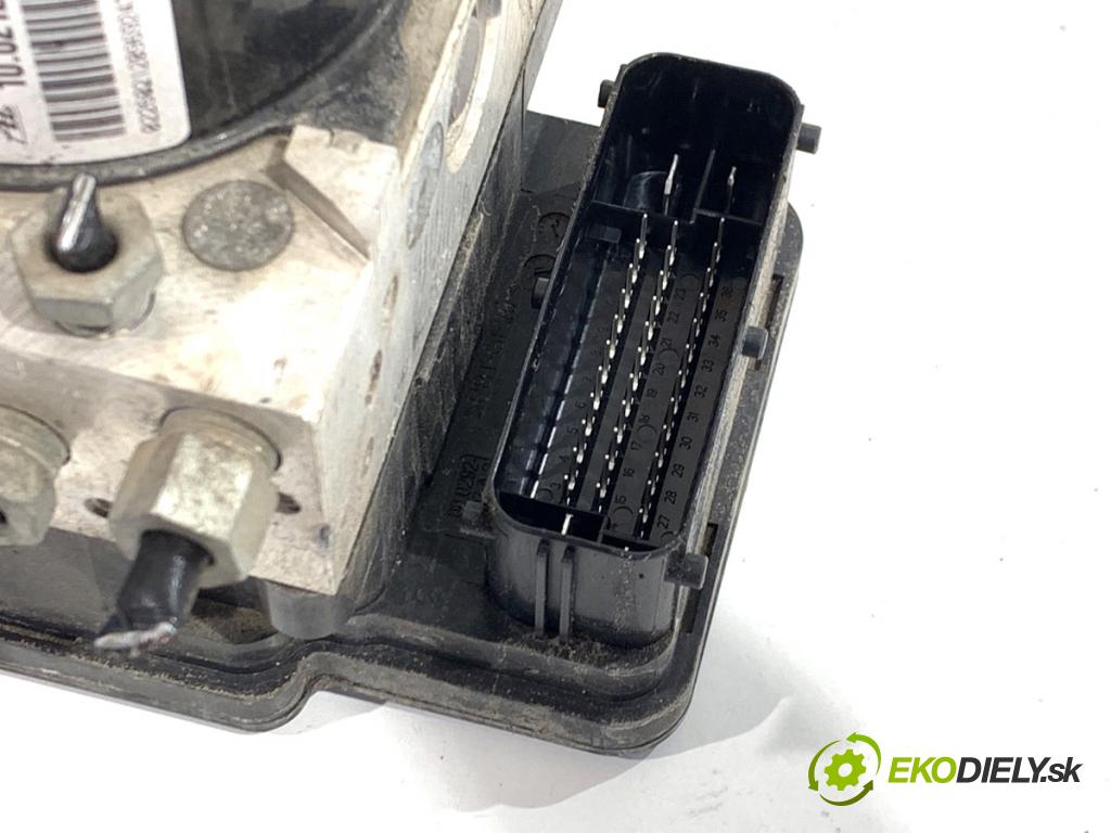 OPEL ZAFIRA C nadwozie wielkoprzestrzenne (MPV) 2014 100 kW 1.6 CDTI (75) 1598 pumpa ABS 13440100 (Pumpa ABS)