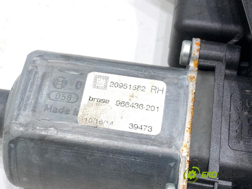 OPEL ZAFIRA C nadwozie wielkoprzestrzenne (MPV) 2014 100 kW 1.6 CDTI (75) 1598 mechanismus okna pravý přední část 20951582