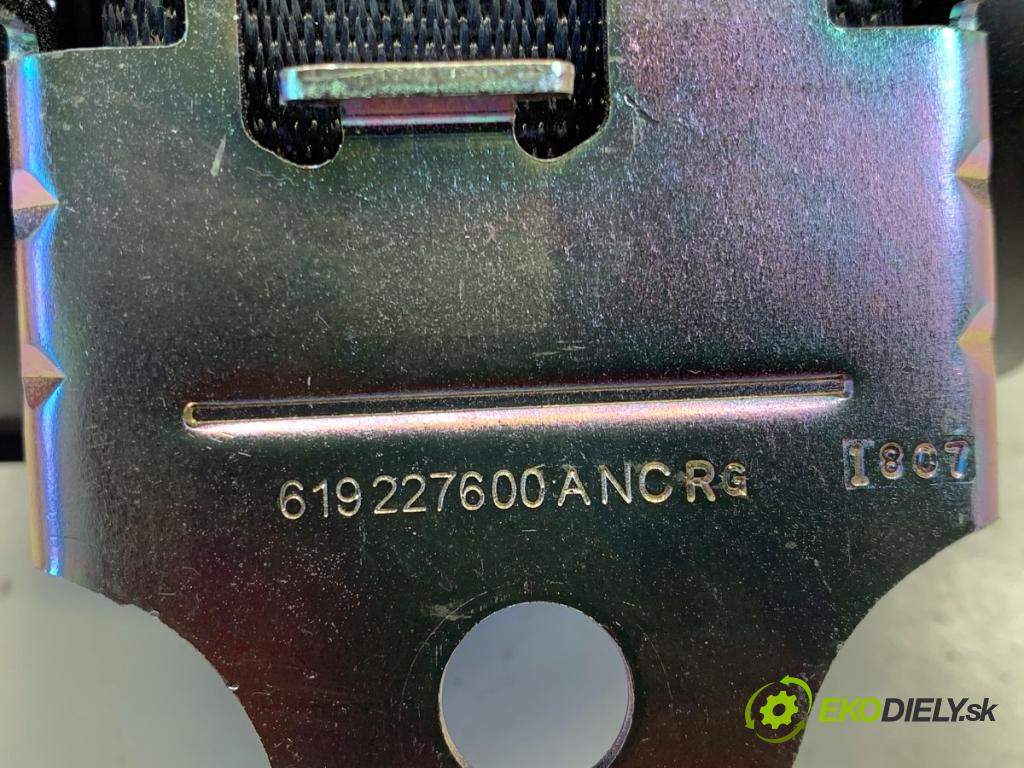 OPEL ZAFIRA C nadwozie wielkoprzestrzenne (MPV) 2014 100 kW 1.6 CDTI (75) 1598 Držiak BEZPEČNOSŤ pravy zad III rad 13332242