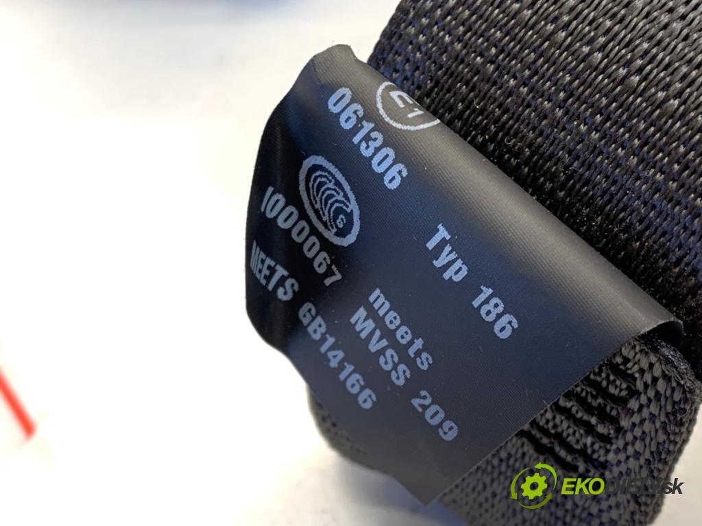 OPEL ZAFIRA C nadwozie wielkoprzestrzenne (MPV) 2014 100 kW 1.6 CDTI (75) 1598 Držiak BEZPEČNOSŤ ľavy zad III rad 13332243